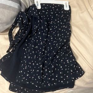 New brandy Melville skirt